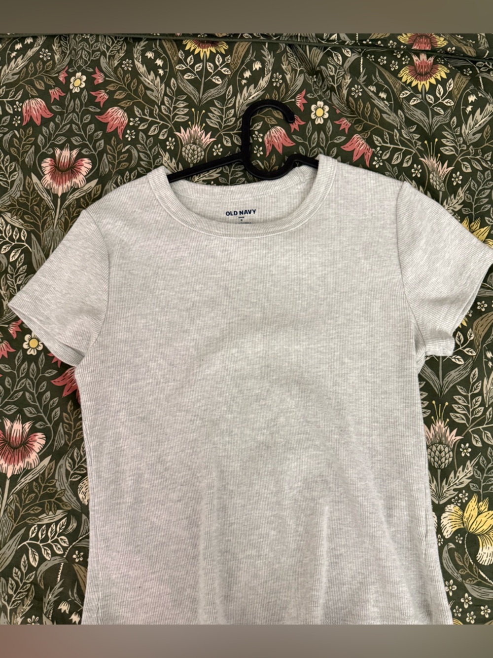Old Navy Light Gray Ribbed Crewneck Tee